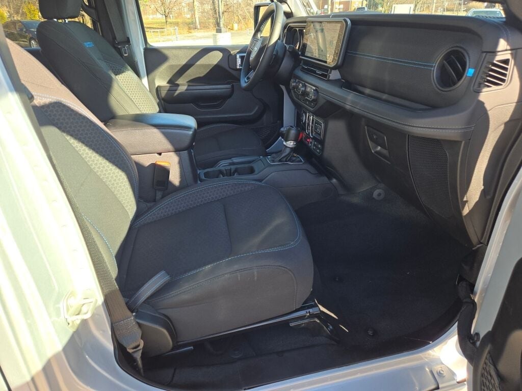 2024 JEEP WRANGLER - Image 7