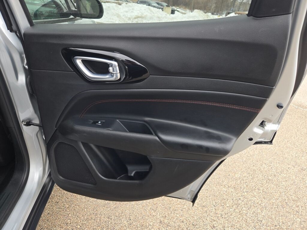 2024 JEEP COMPASS - Image 11