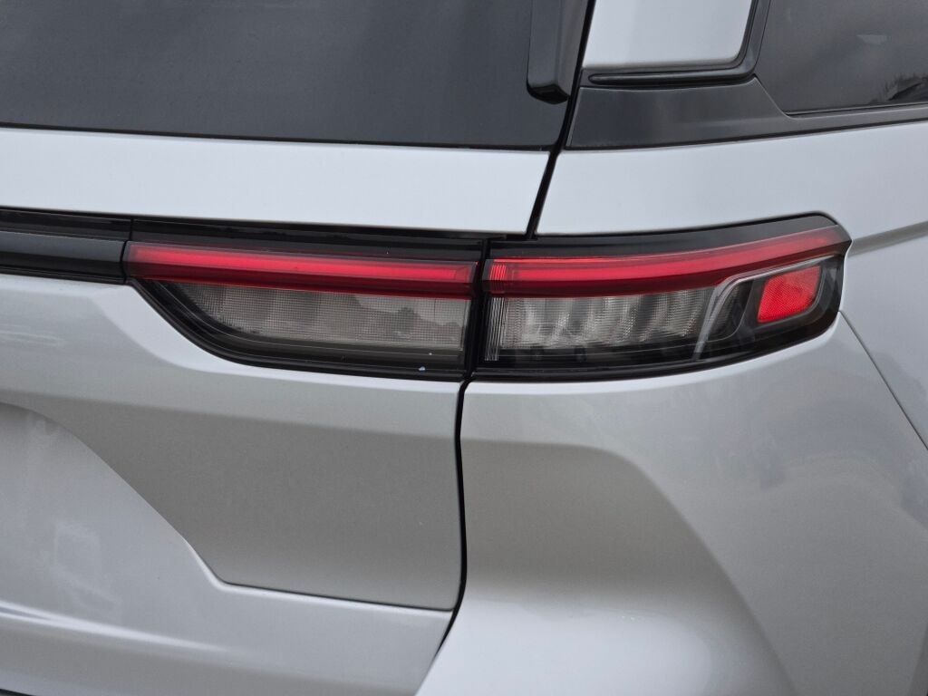 2024 JEEP GRAND CHEROKEE - Image 13