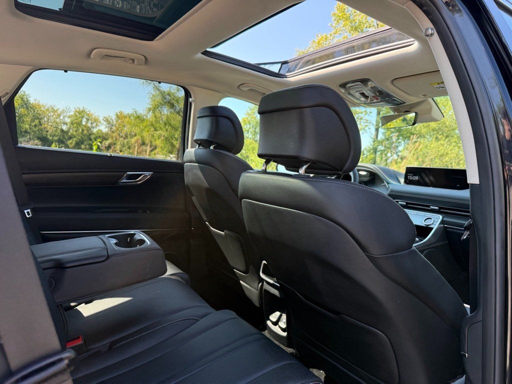 2024 GENESIS GV80 - Image 28