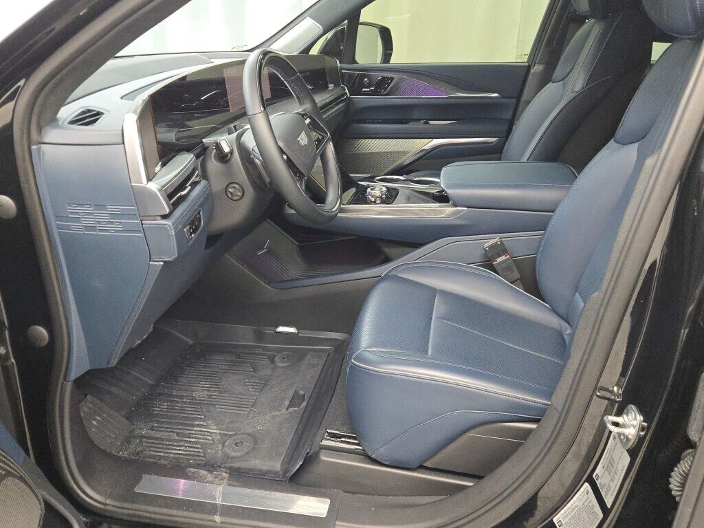 2025 CADILLAC ESCALADE IQ - Image 29