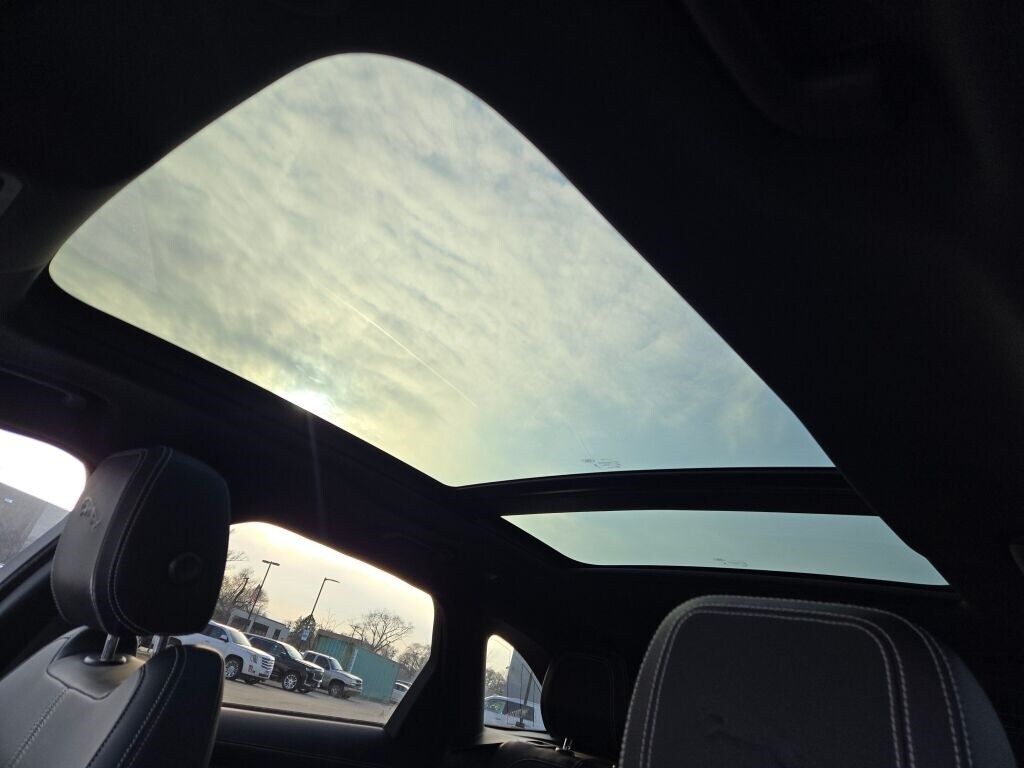 2024 JAGUAR F-PACE - Image 30