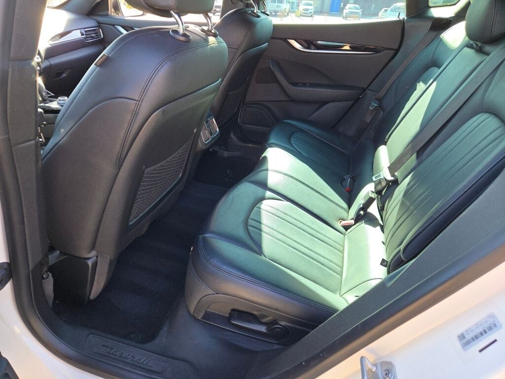 2023 MASERATI LEVANTE - Image 23