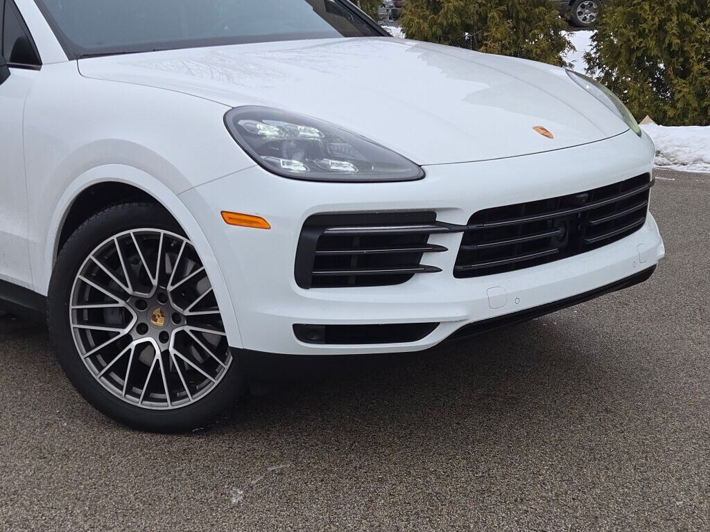 2023 PORSCHE CAYENNE - Image 2