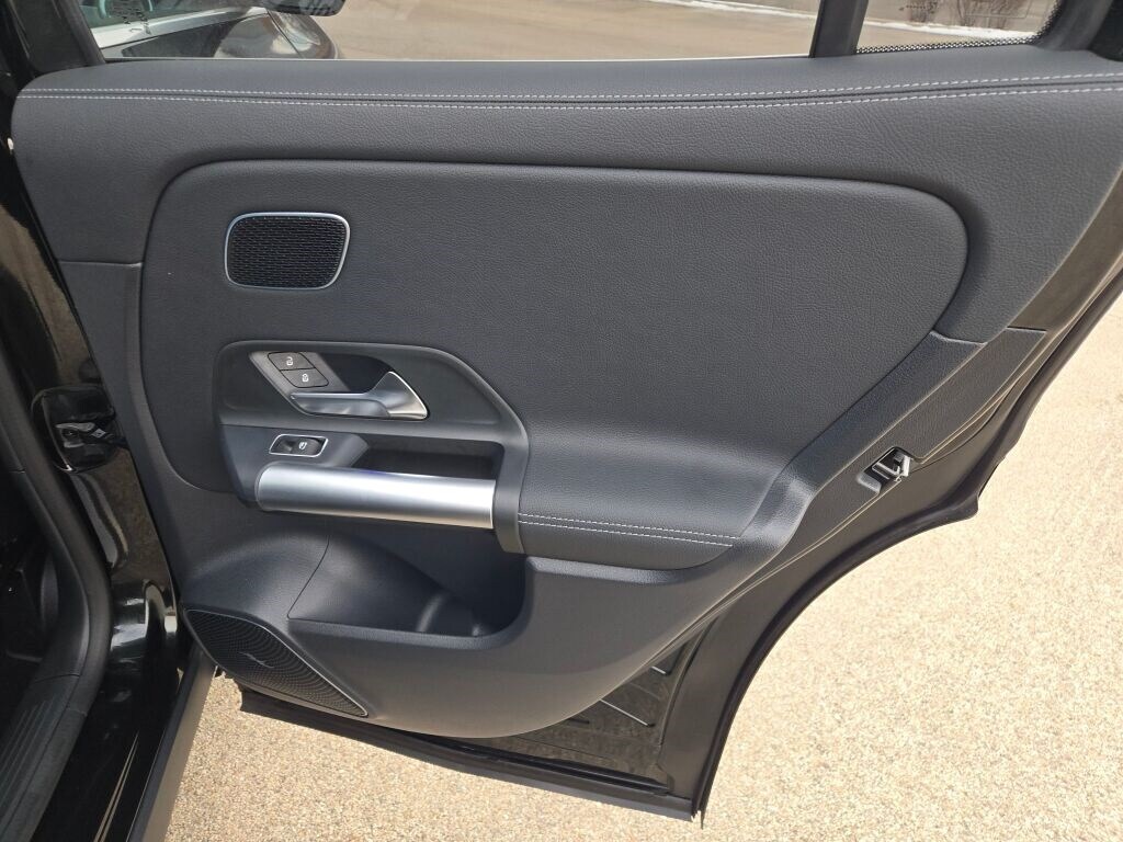 2024 MERCEDES-BENZ GLA-CLASS - Image 10