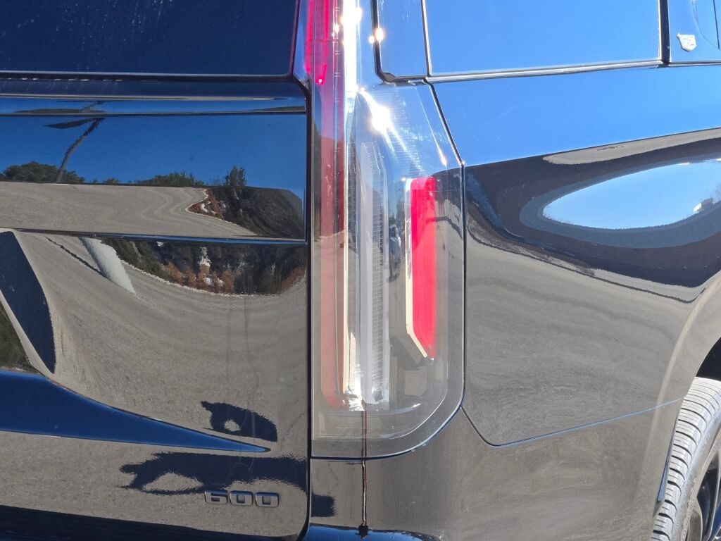 2024 CADILLAC ESCALADE - Image 17