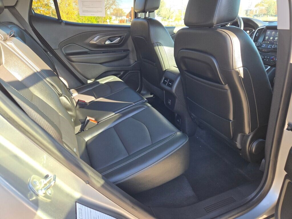 2024 GMC TERRAIN - Image 11