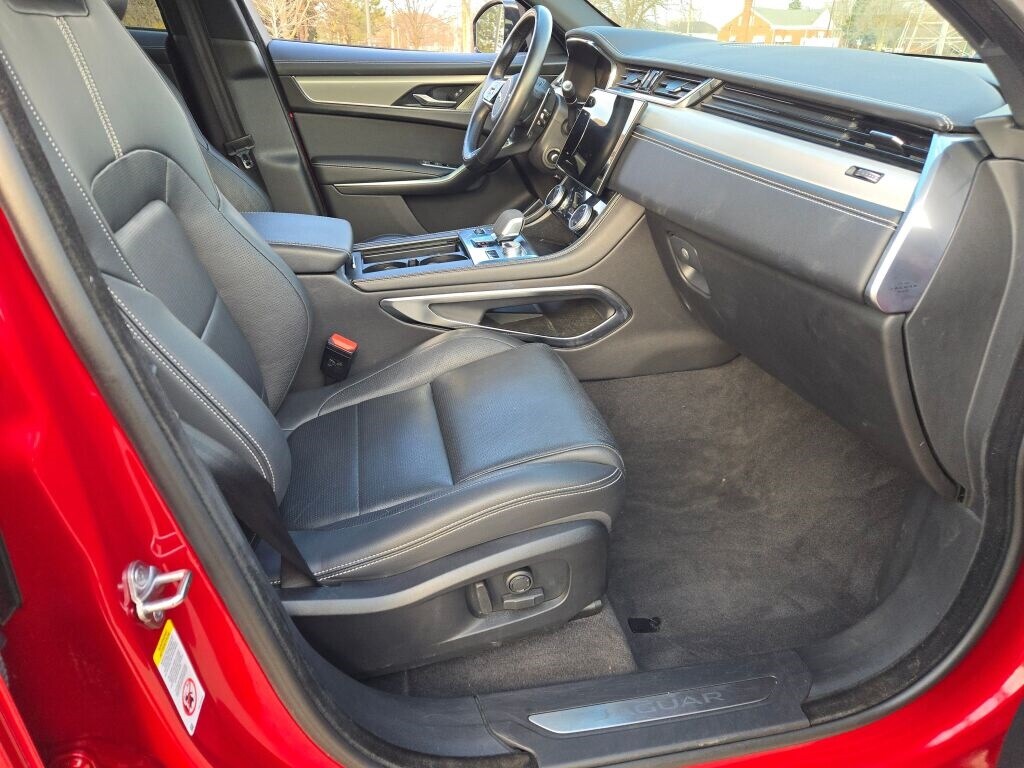 2024 JAGUAR F-PACE - Image 9