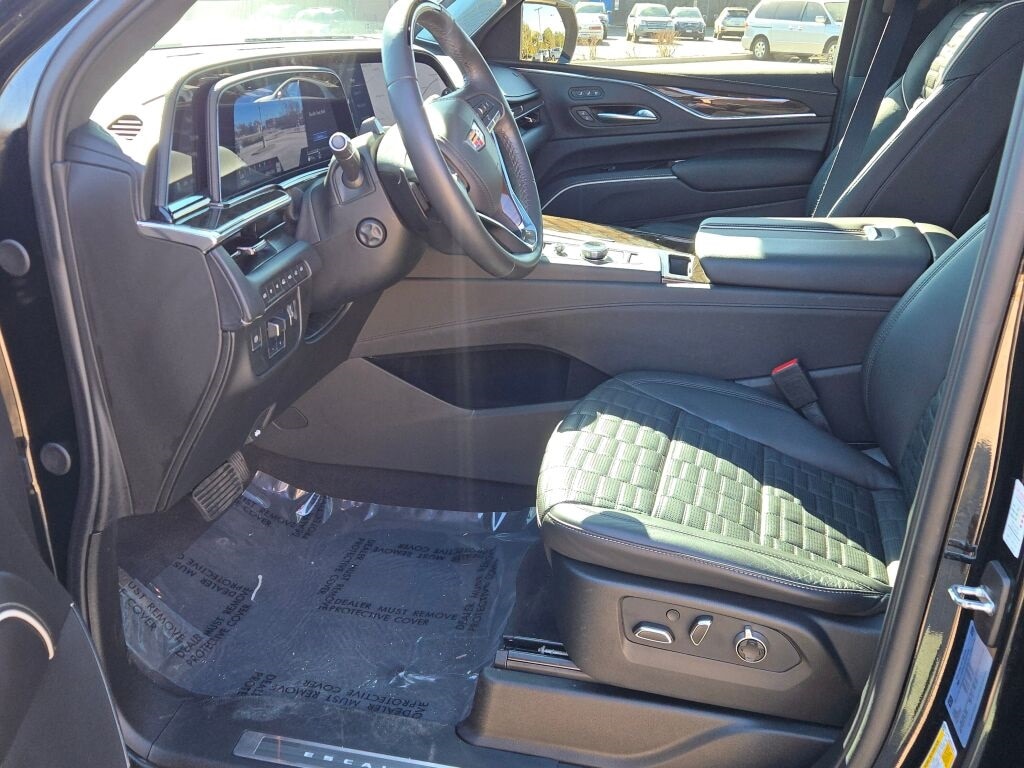 2024 CADILLAC ESCALADE - Image 31