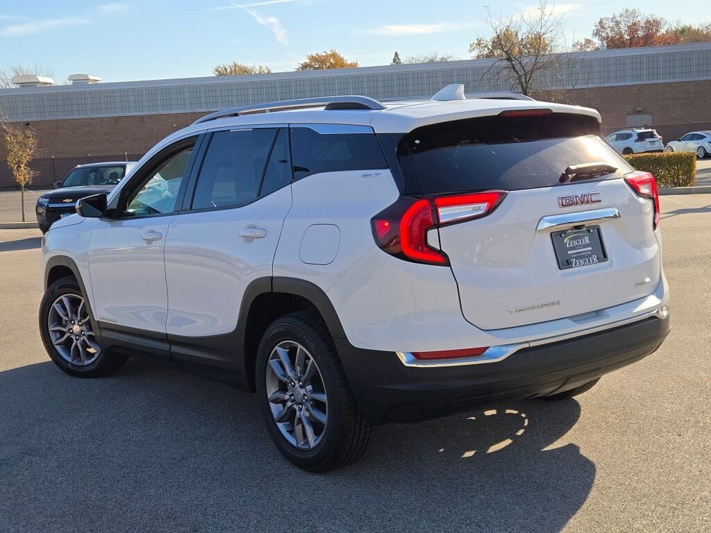 2022 GMC TERRAIN - Image 15