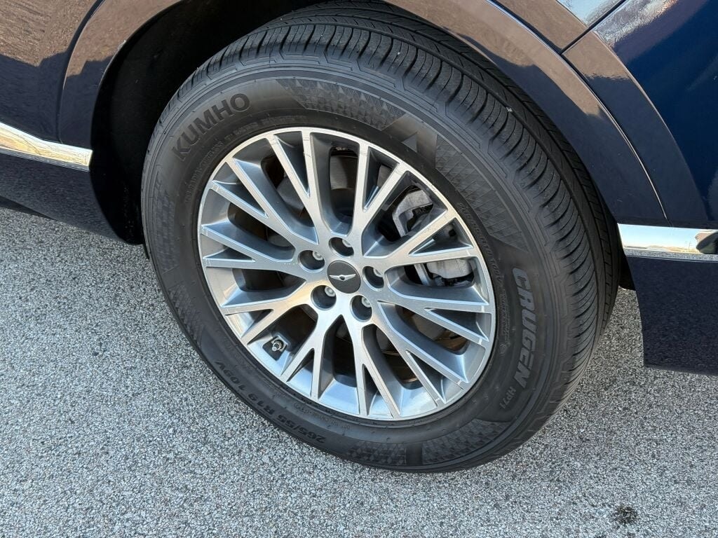 2024 GENESIS GV80 - Image 17