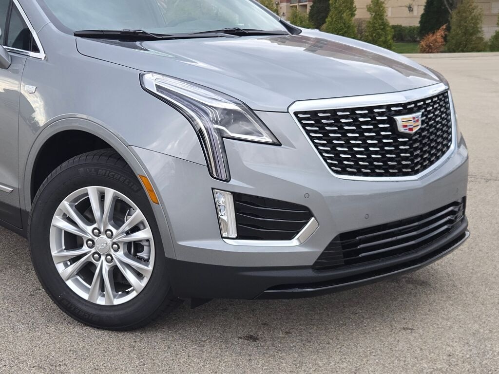 New 2026 CADILLAC XT5 Luxury SUV