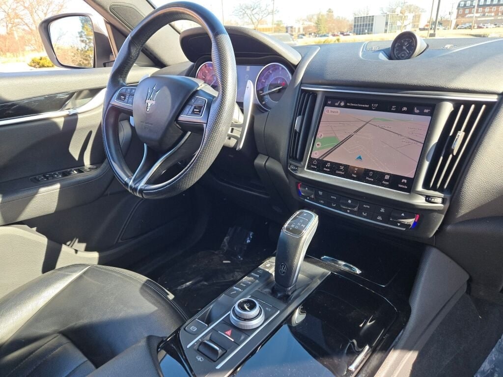 2023 MASERATI LEVANTE - Image 11