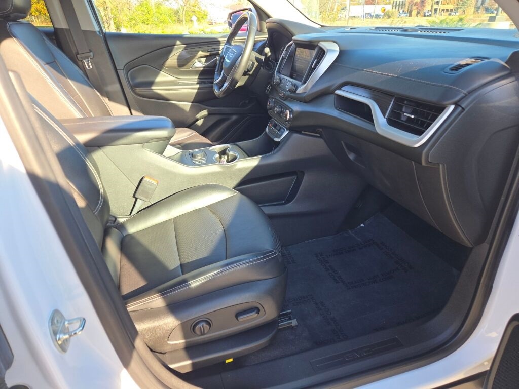 2022 GMC TERRAIN - Image 7