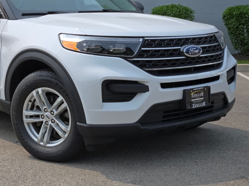 2021 Ford Explorer XLT photo 2
