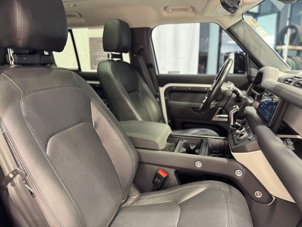 2023 LAND ROVER DEFENDER - Image 29