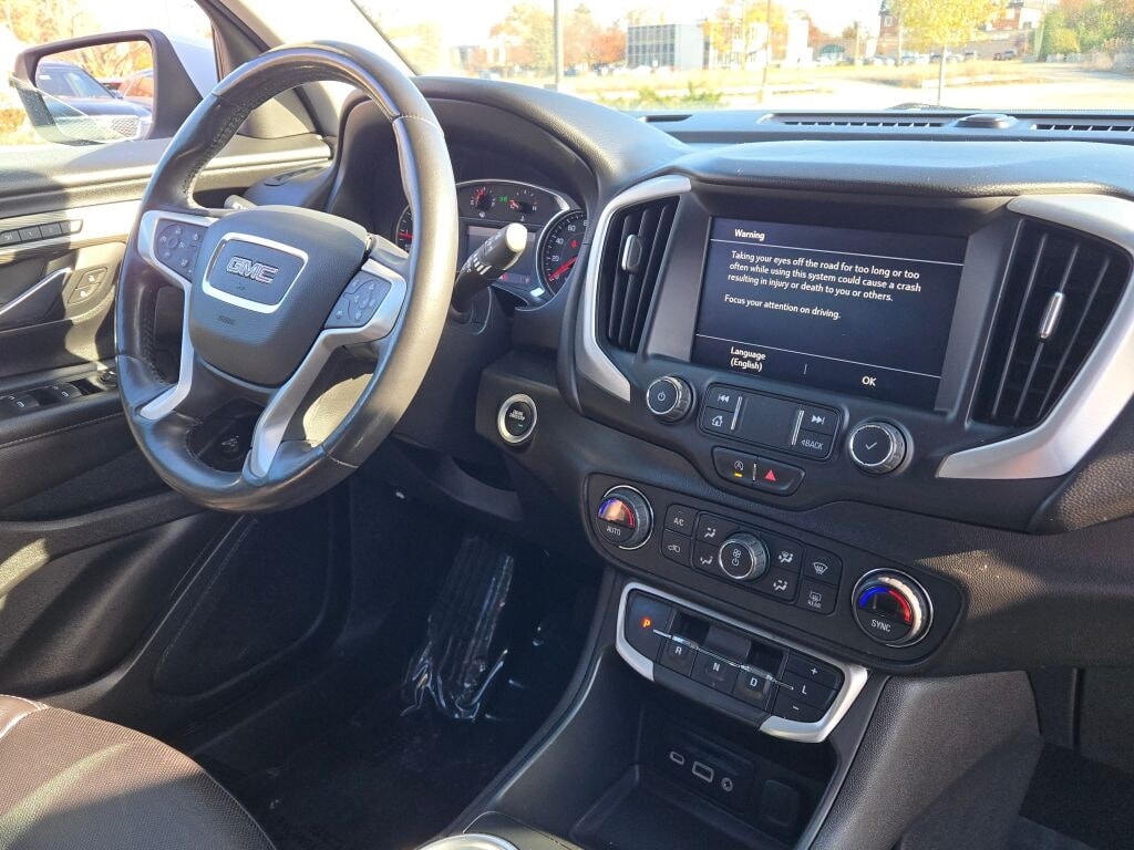 2022 GMC TERRAIN - Image 9