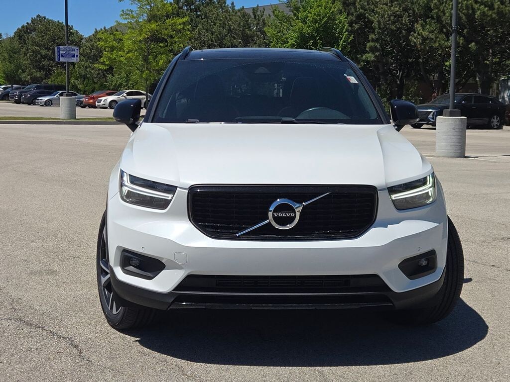 Used 2021 Volvo XC40 T4 R-Design SUV