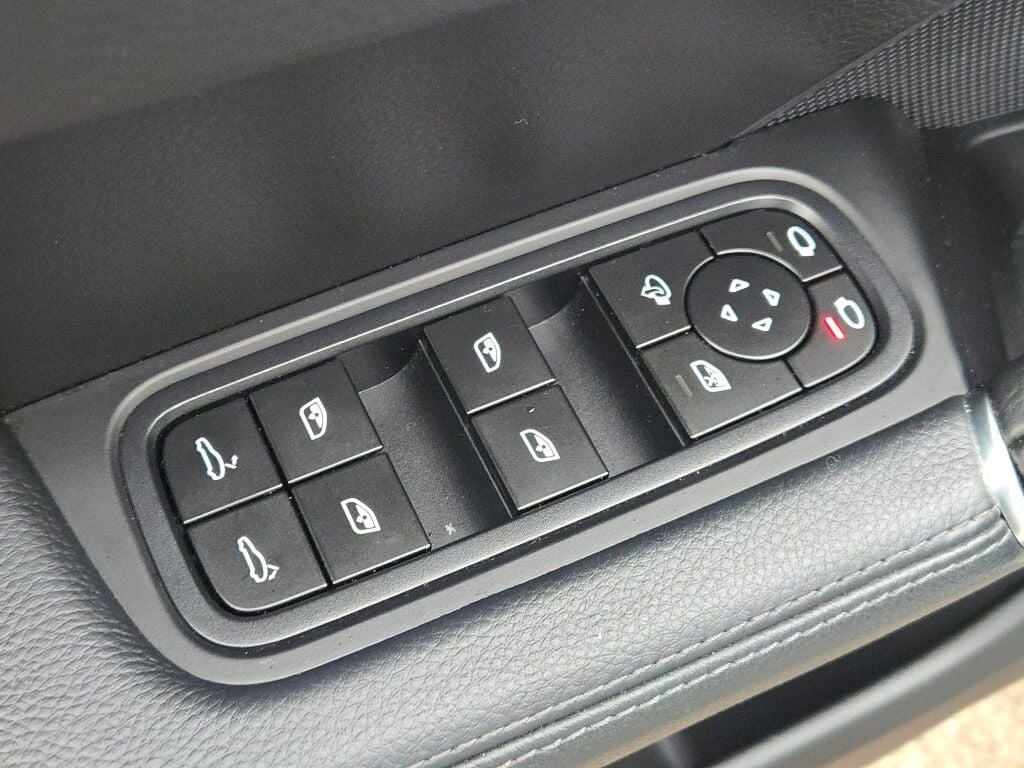 2023 PORSCHE CAYENNE - Image 24