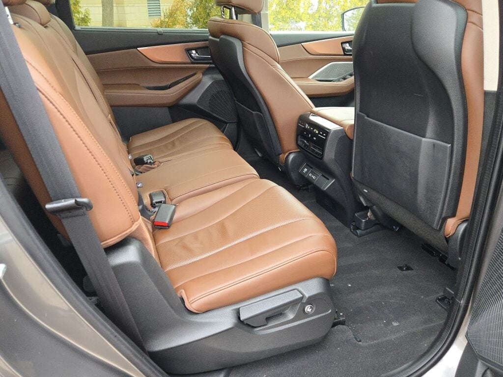2023 ACURA MDX - Image 11
