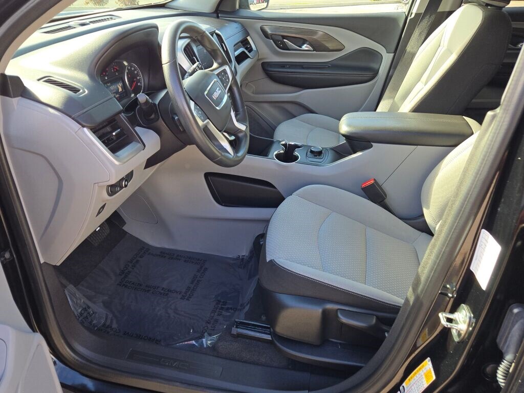 2024 GMC TERRAIN - Image 25