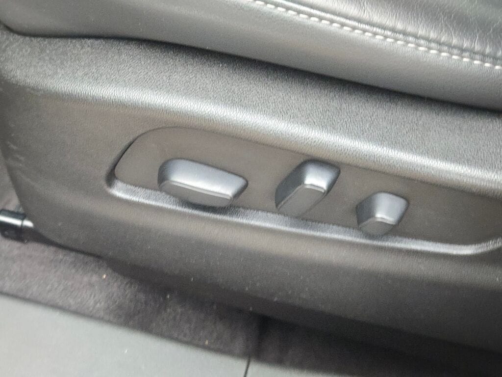 2023 CADILLAC XT4 - Image 26