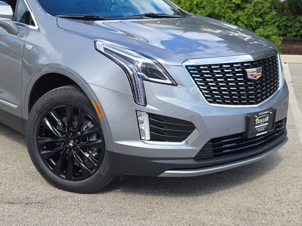 New 2025 CADILLAC XT5 Premium Luxury SUV