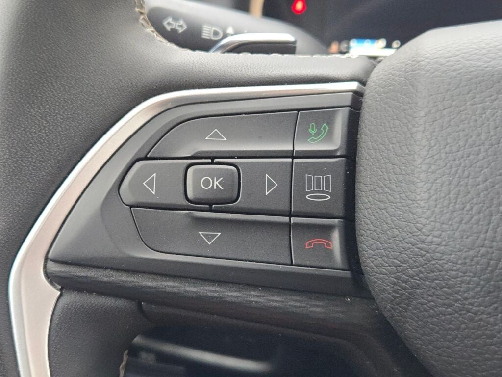 2024 JEEP GRAND CHEROKEE - Image 32