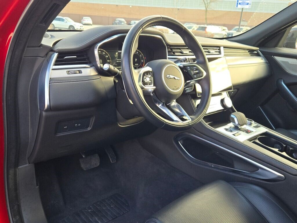 2024 JAGUAR F-PACE - Image 26