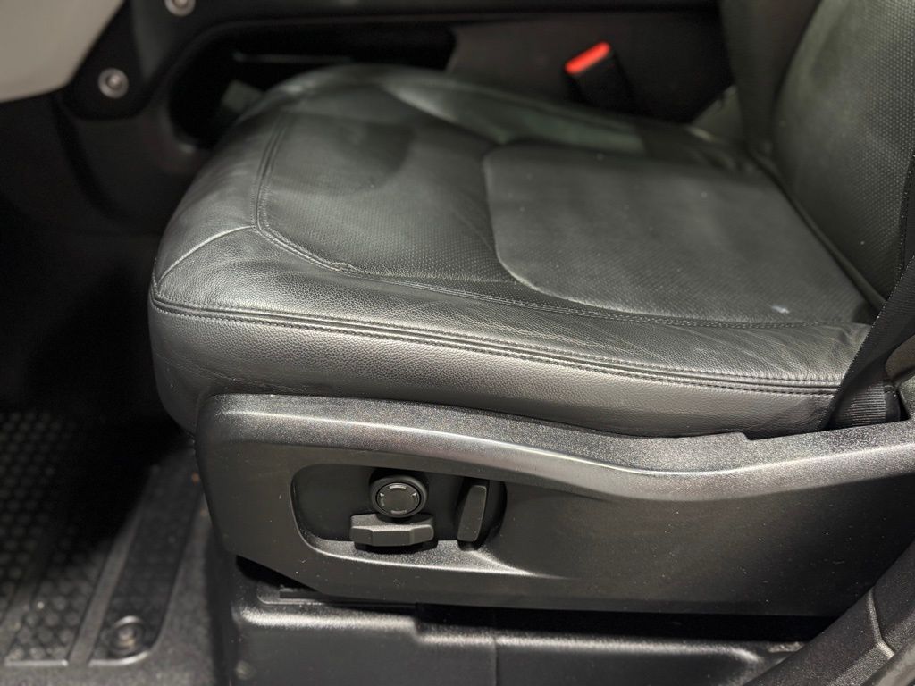 2023 LAND ROVER DEFENDER - Image 19