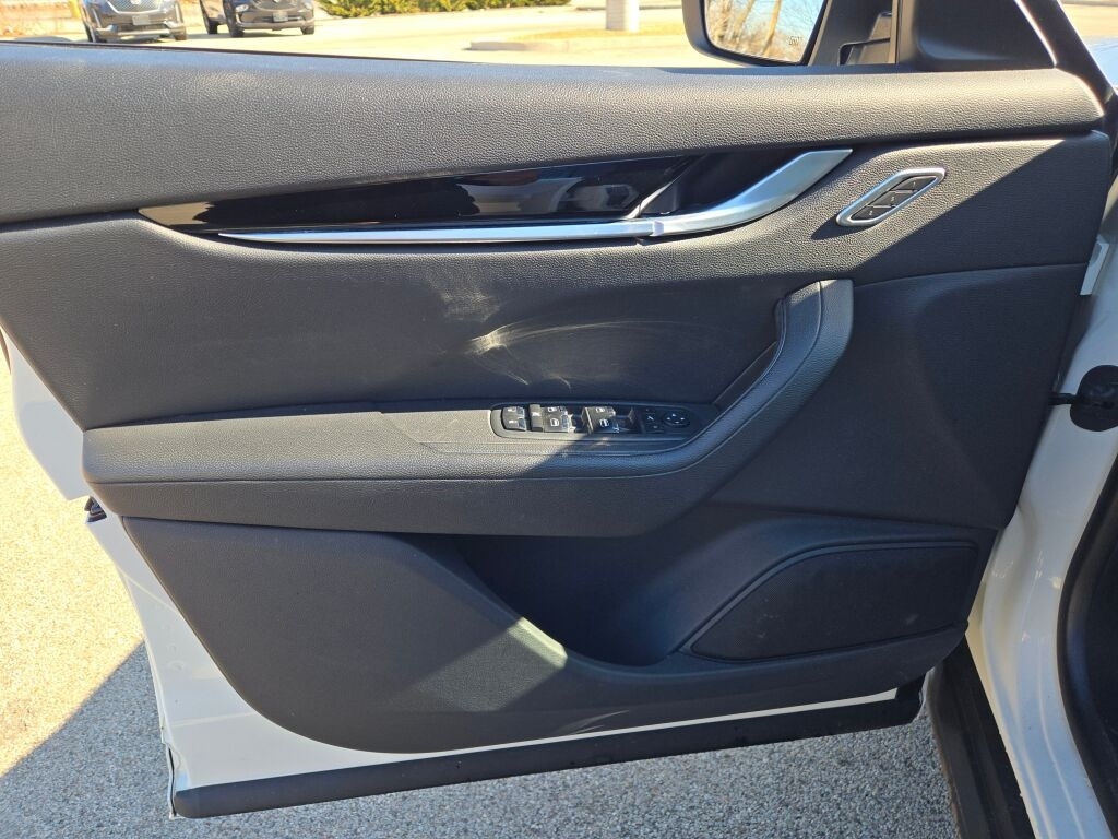 2023 MASERATI LEVANTE - Image 25