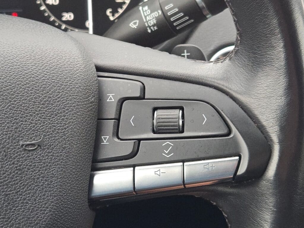 2023 CADILLAC XT4 - Image 34