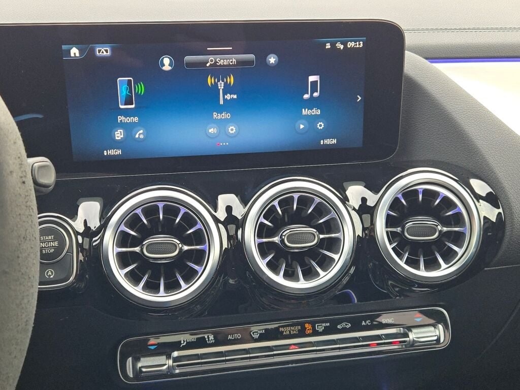 2024 MERCEDES-BENZ GLA-CLASS - Image 29