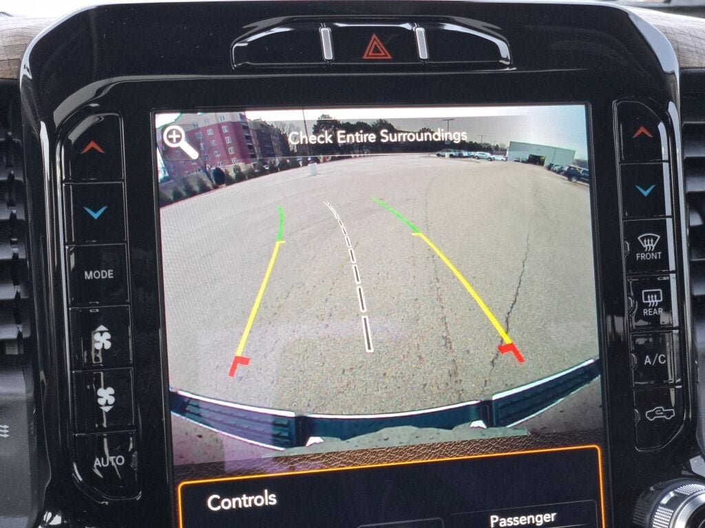 2021 RAM 1500 - Image 33