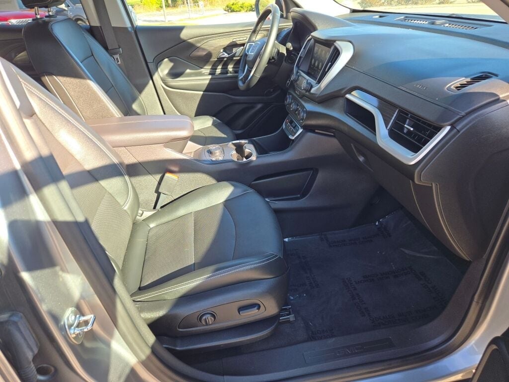 2024 GMC TERRAIN - Image 7