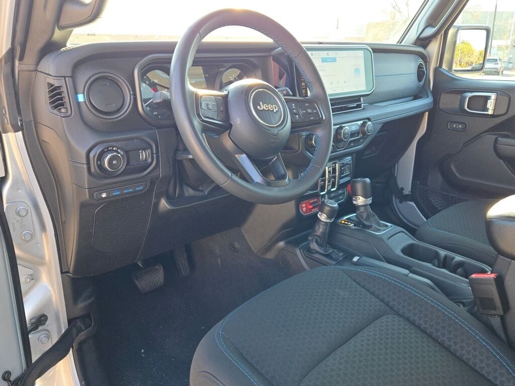 2024 JEEP WRANGLER - Image 23