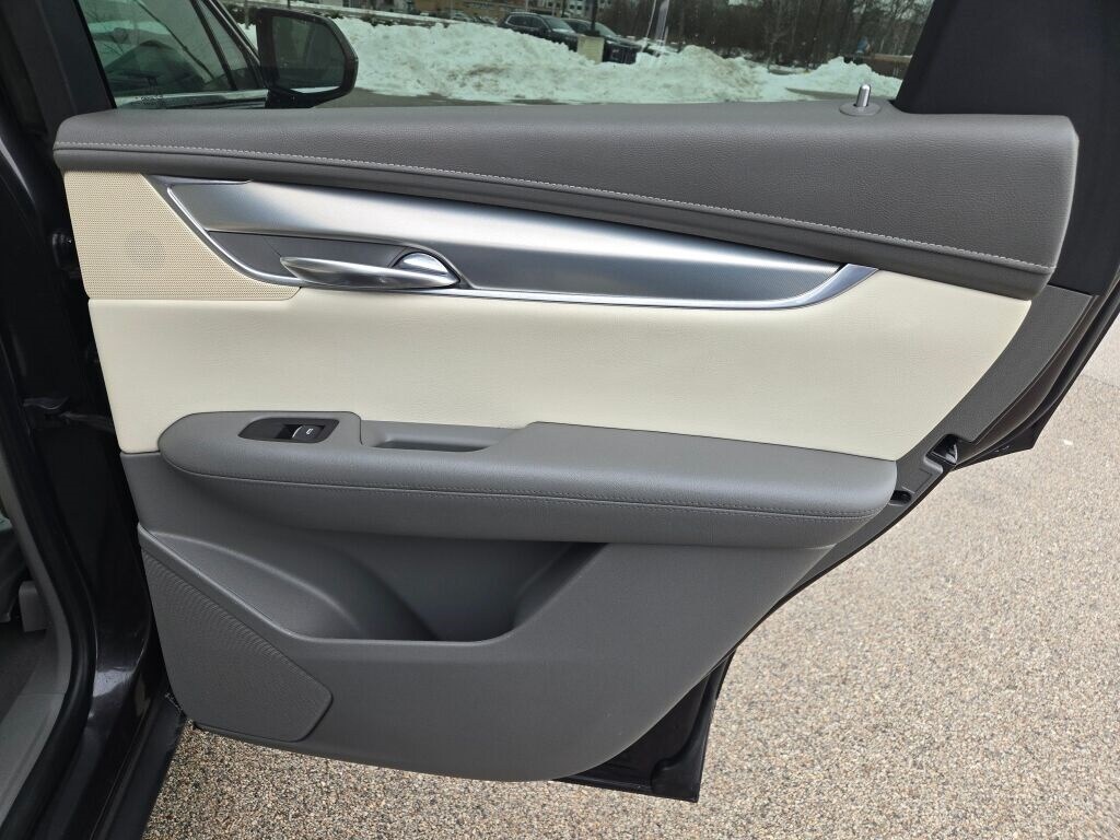 2019 CADILLAC XT5 - Image 10