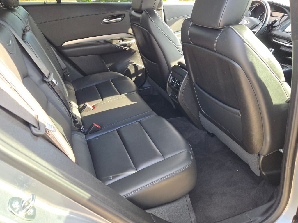 2023 CADILLAC XT4 - Image 11