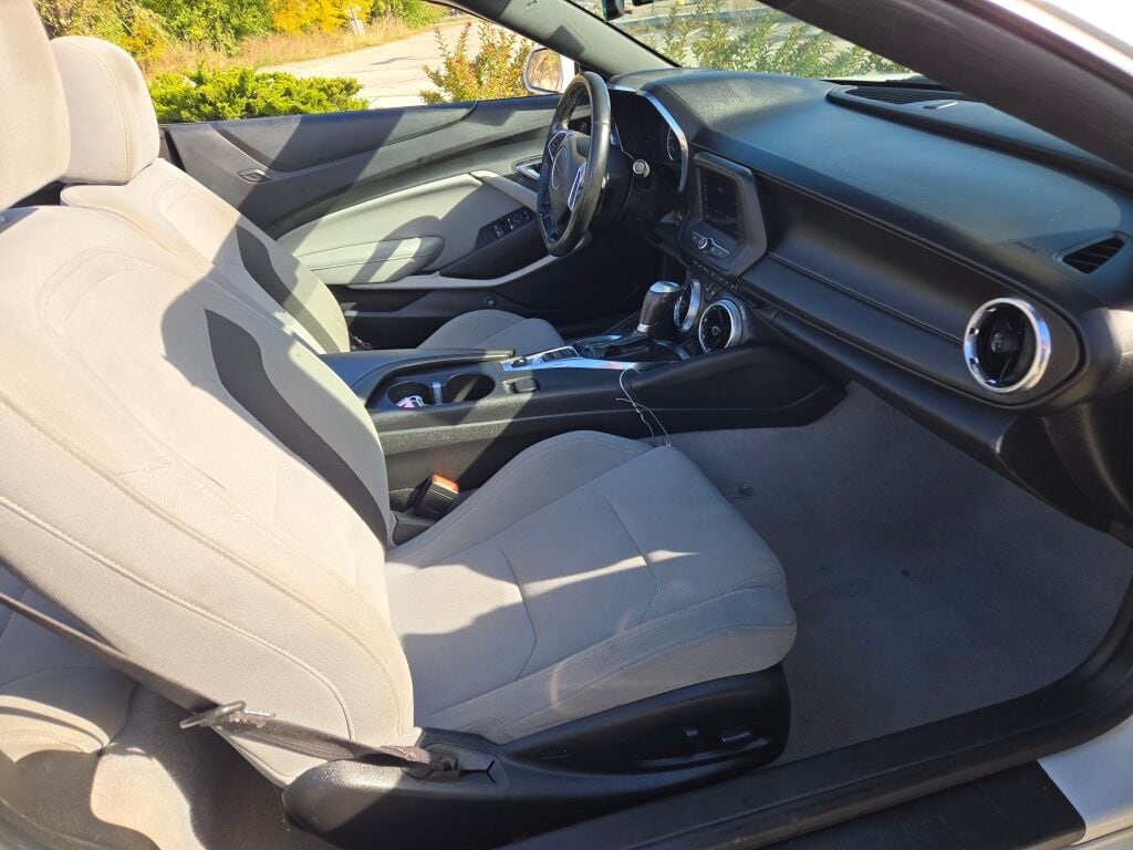 2020 CHEVROLET CAMARO - Image 7