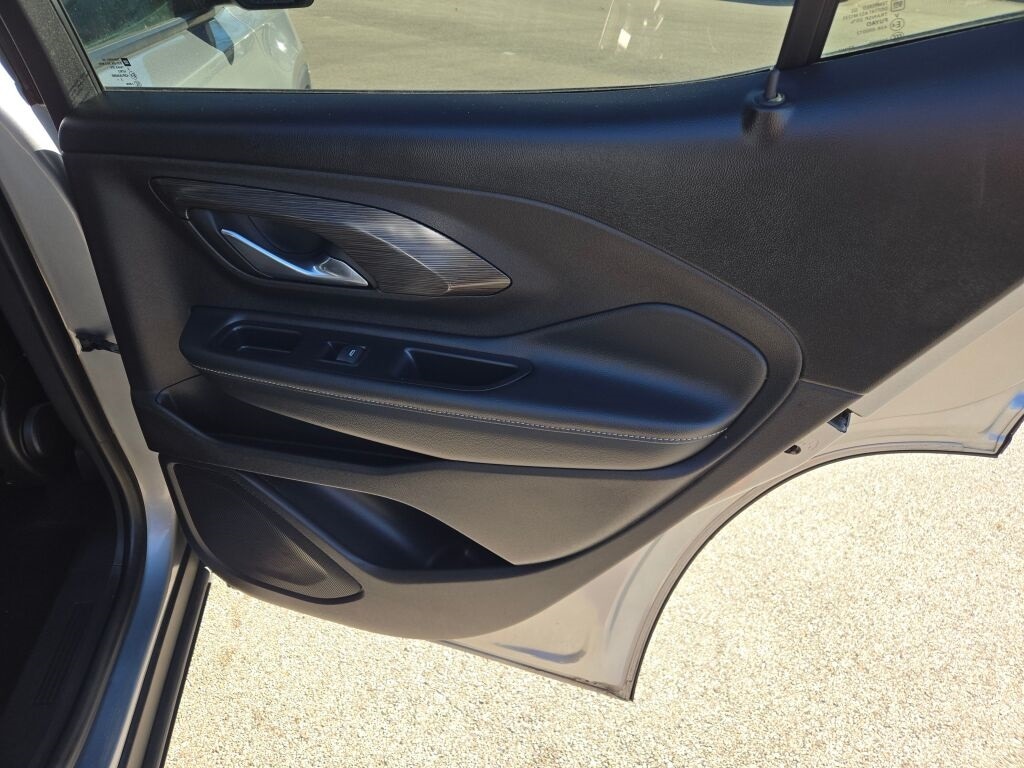 2024 GMC TERRAIN - Image 10