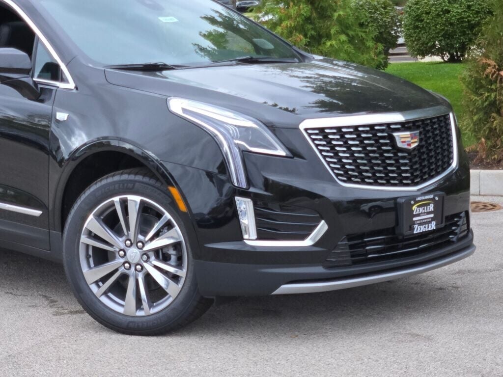 New 2025 CADILLAC XT5 Premium Luxury SUV