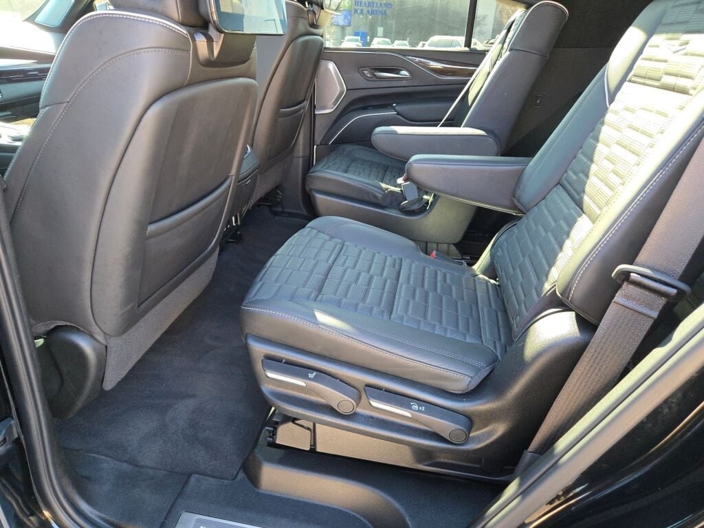 2024 CADILLAC ESCALADE - Image 24