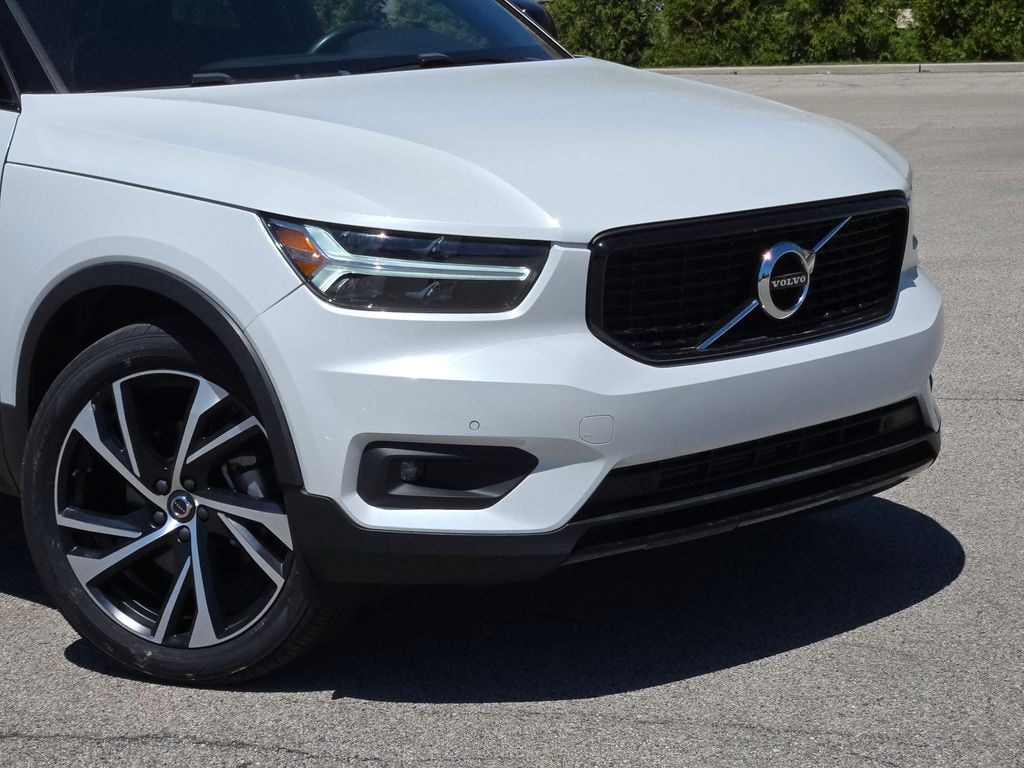 Used 2021 Volvo XC40 T4 R-Design SUV