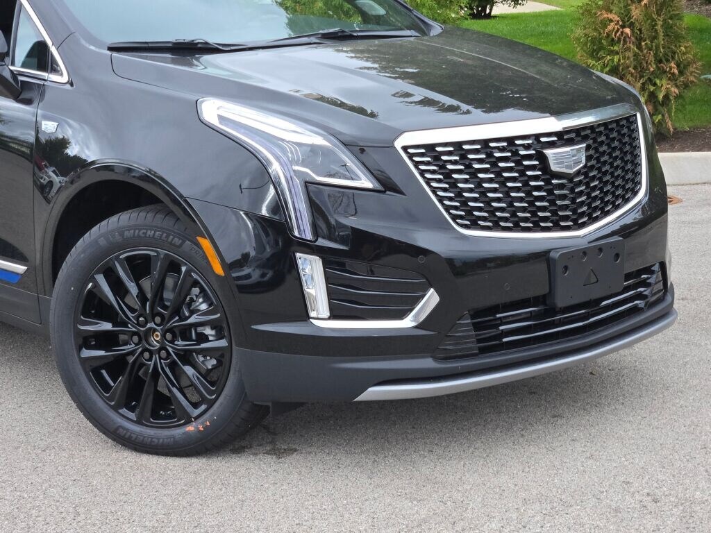 New 2025 CADILLAC XT5 Premium Luxury SUV