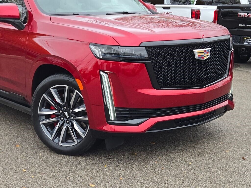 2022 Cadillac Escalade Sport Platinum photo 2