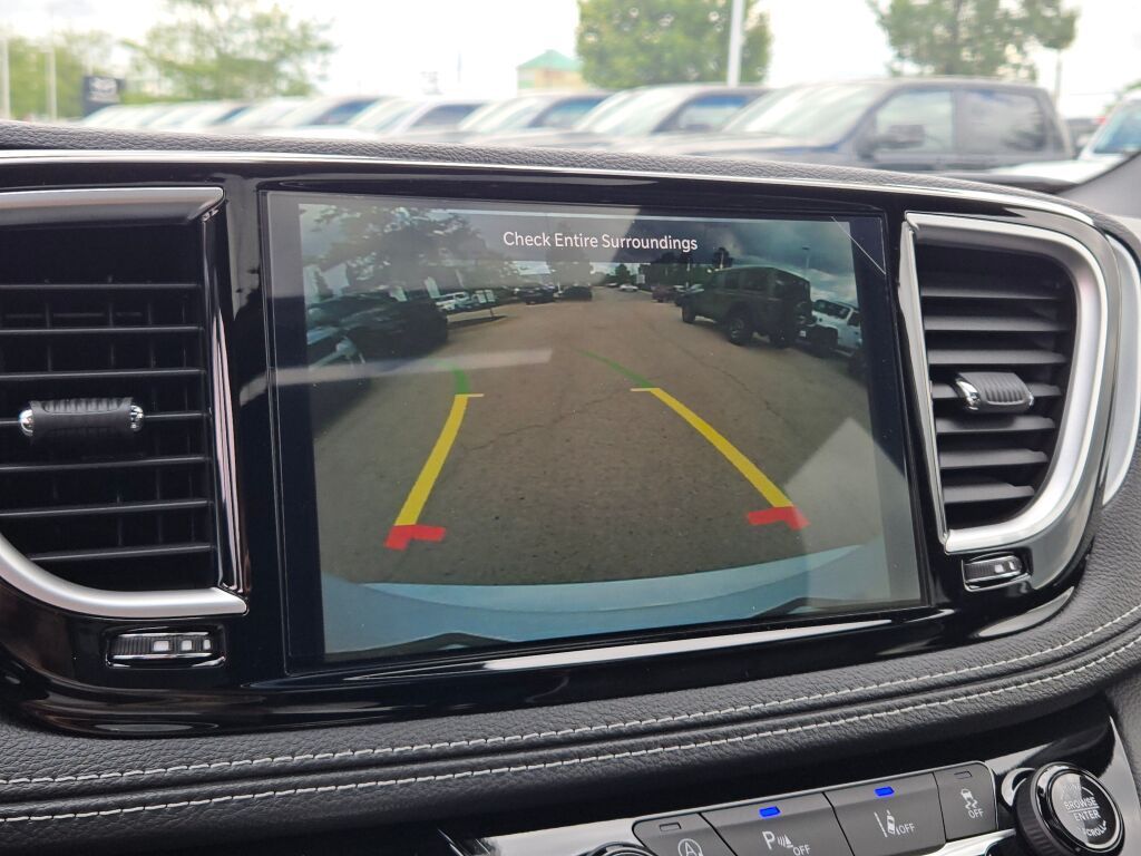 2026 Chrysler Pacifica Limited - Photo 31