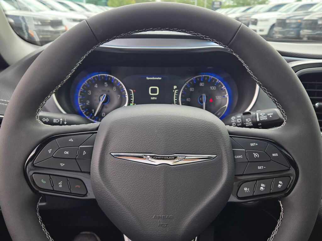 2026 Chrysler Pacifica Limited - Photo 35