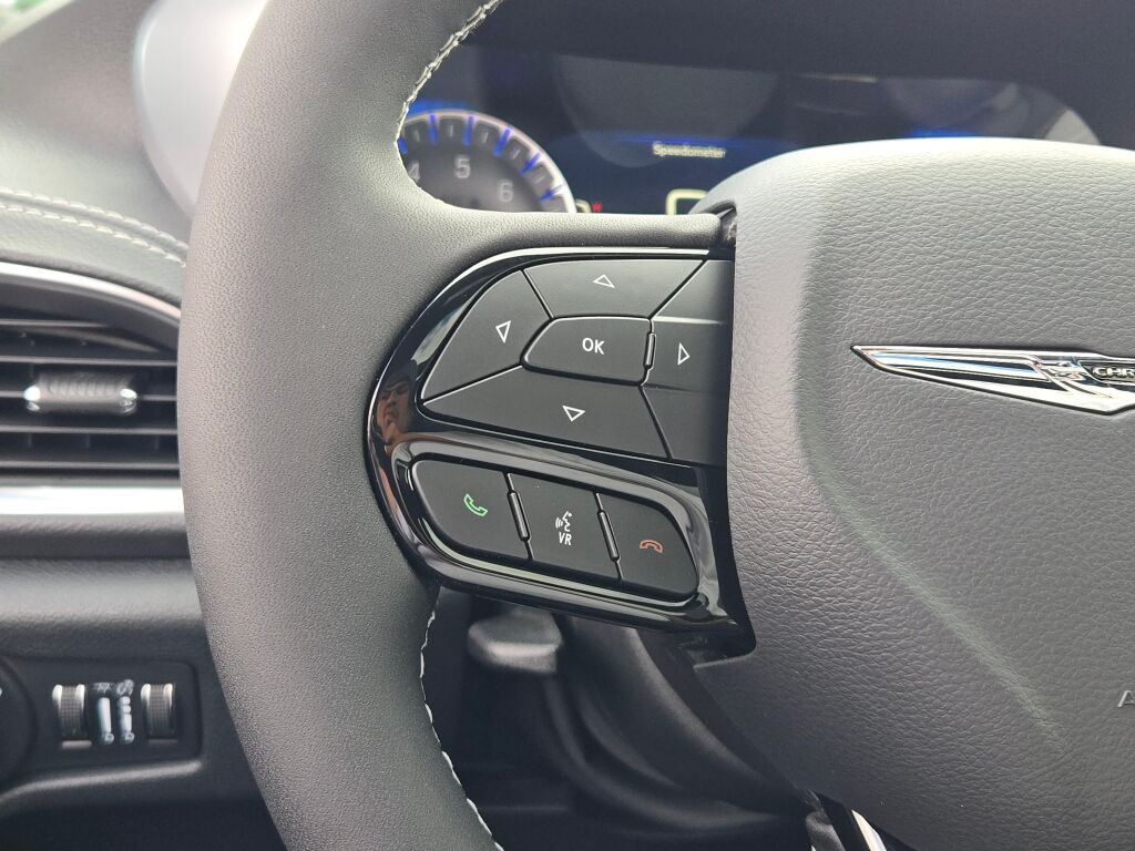 2026 Chrysler Pacifica Limited - Photo 33