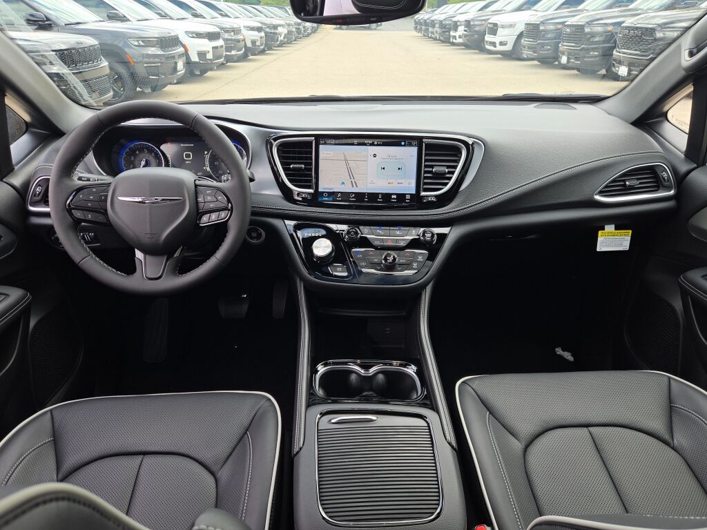 2026 Chrysler Pacifica Limited - Photo 20