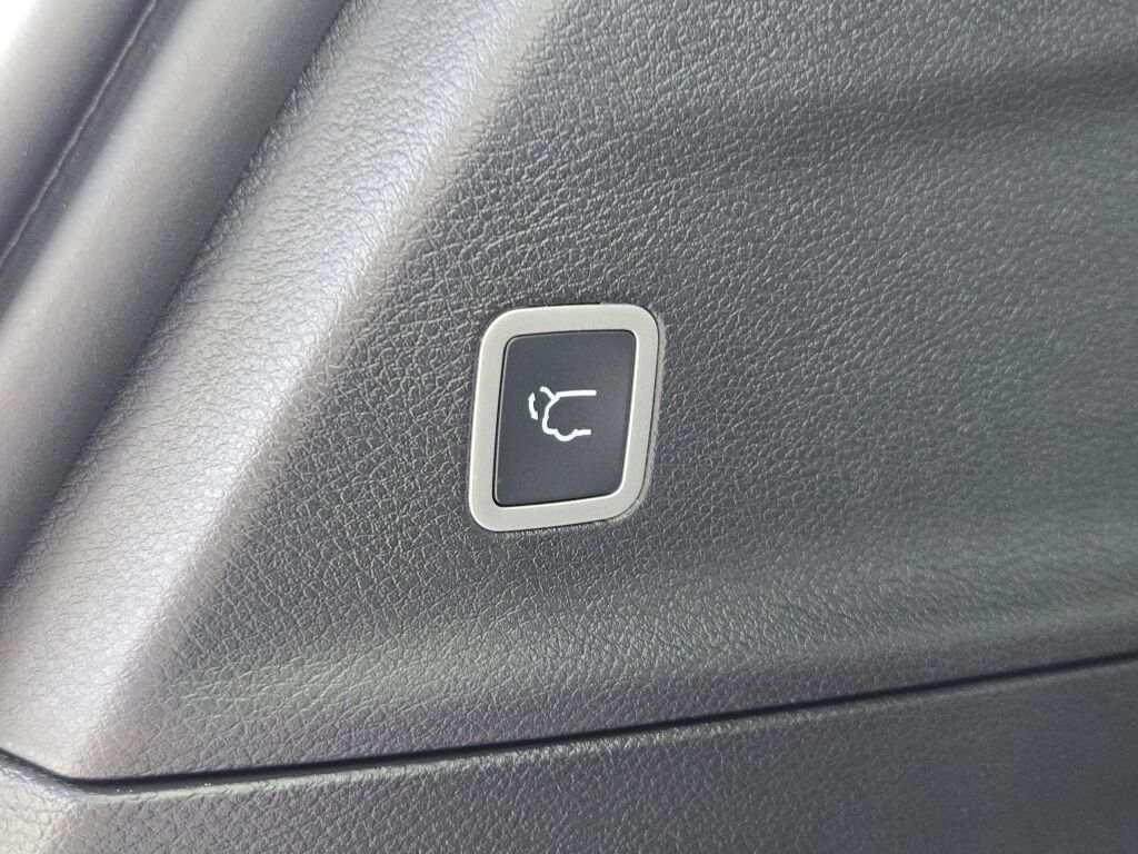 2026 Chrysler Pacifica Limited - Photo 17
